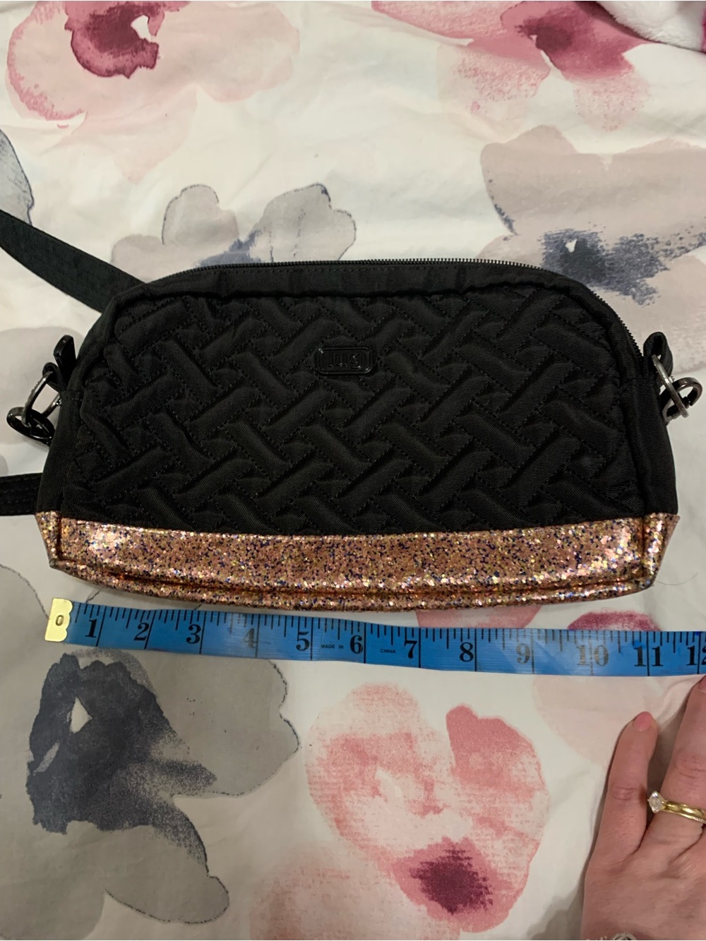 lug Black Crossbody Bag with Rose Gold Glitter Base punter - Picture 7 of 7